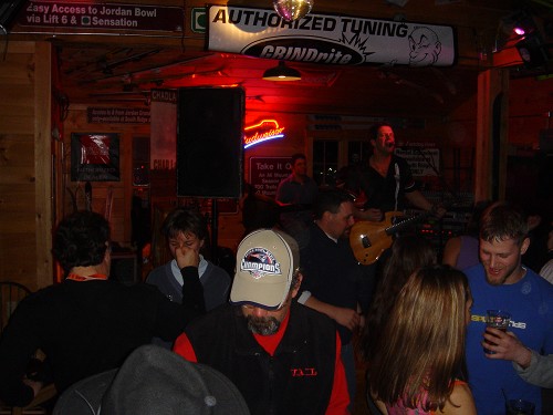 Matterhorn Ski Bar / Great Grizzly