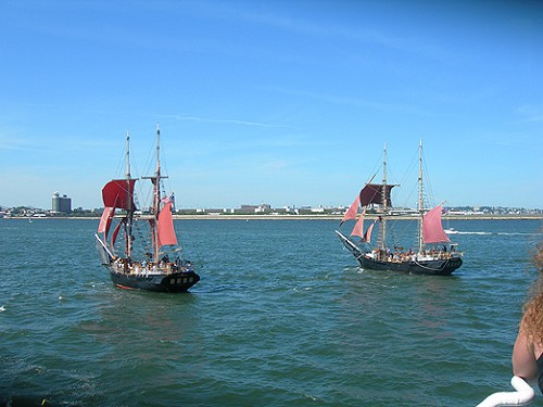 Sweet ships on the Harbour!